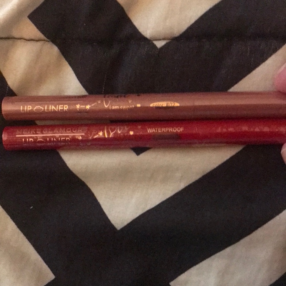 Brown and Red Lip Liner Duo - Waterproof